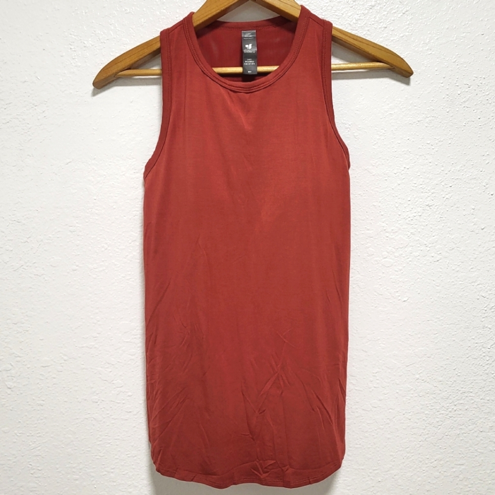 SheBird Freedom Sleeveless Racerback Tank Top Rust Built-in Bra Size 2 small